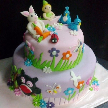 Rabbit at Party Cream Fondant Cake AK05