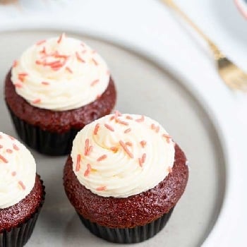 Red Velvet Cup Cake 2 Nos