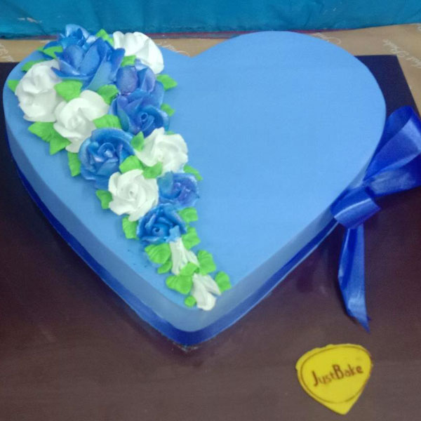 Delicious heart shape cake