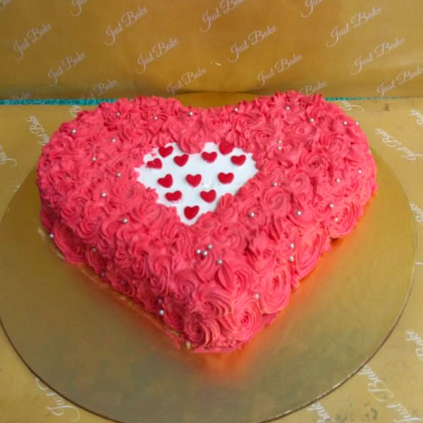 Heart Shape Rose cake