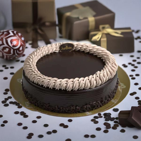 Classic Chocochips Womens Day Cake