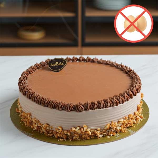 Crunchy Creamy Fudge  Eggless Cake