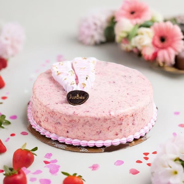 English Strawberry Womens Day Cake