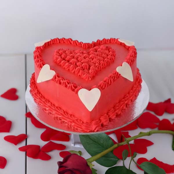 Heartfelt Valentines Cake