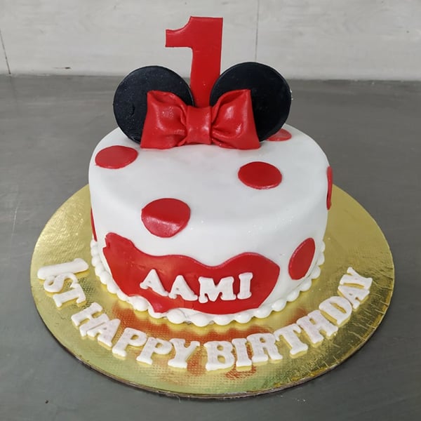 Minnie Theme Cake