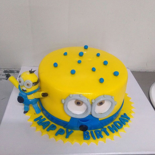 Minion Theme Cake 02