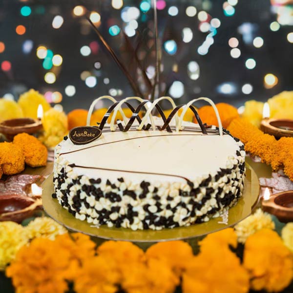 Vancho Vanilla Chocolate Cake 1