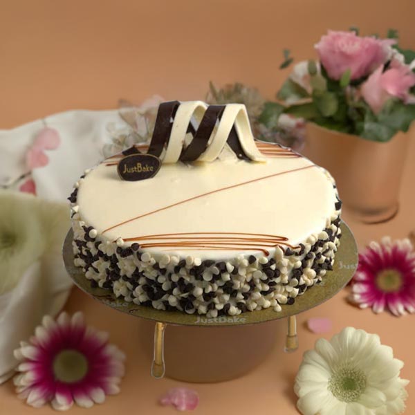 Vancho Vanilla Chocolate Womens Day Cake