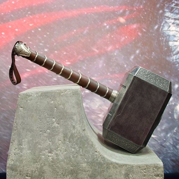 A Thors Hammer Photo Cake