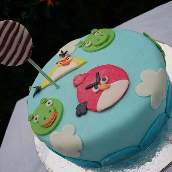 Angry Birds Fondant Cake