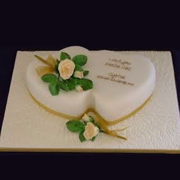 Bonding Hearts Fondant Cake