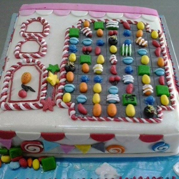 Candy Crush Fondant Cake