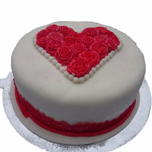 Heart of Roses Fondant Cake