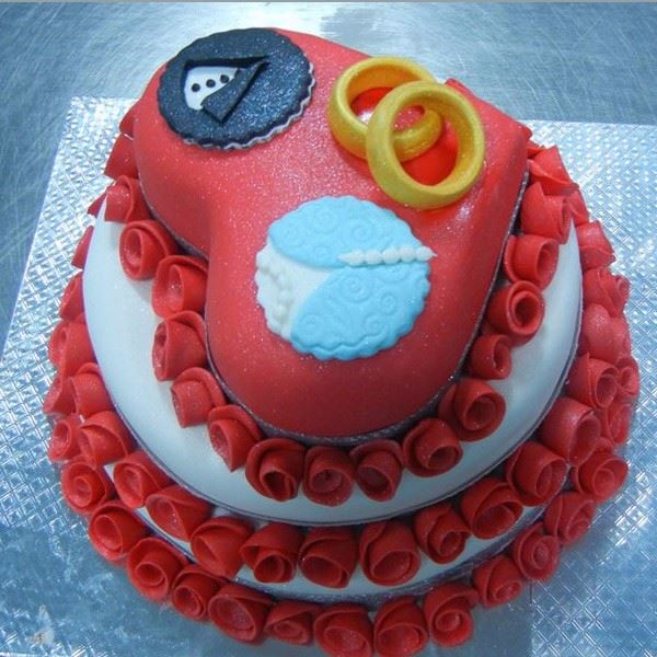 Man and Wife Cake Fondant Finish