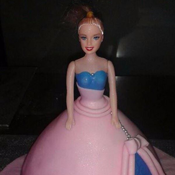 Pink Elegance PR09 Doll Theme Cake