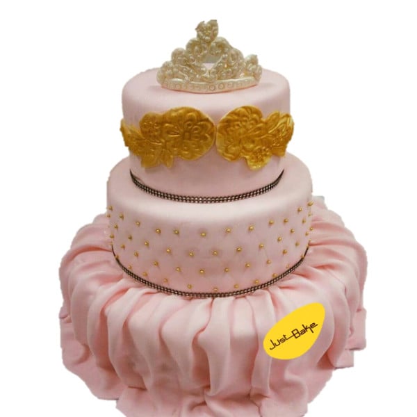A Queen Fondant 3tier