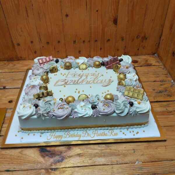 Rectangular Shape Vanilla Cake