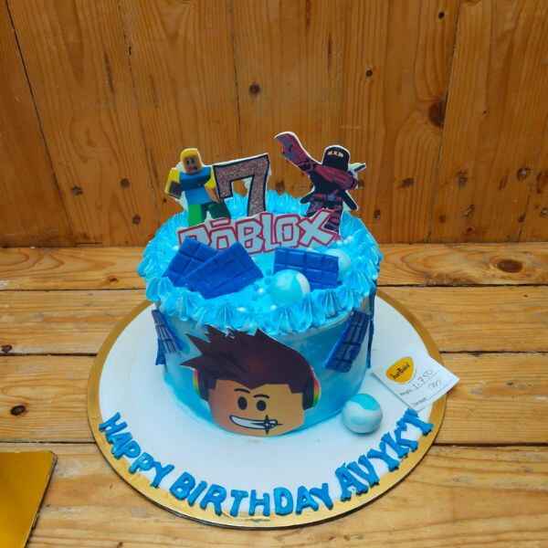 Roblox Themed Birthday Cake