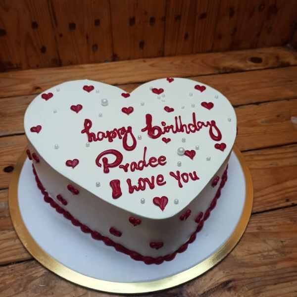 Sweetheart Love Cake
