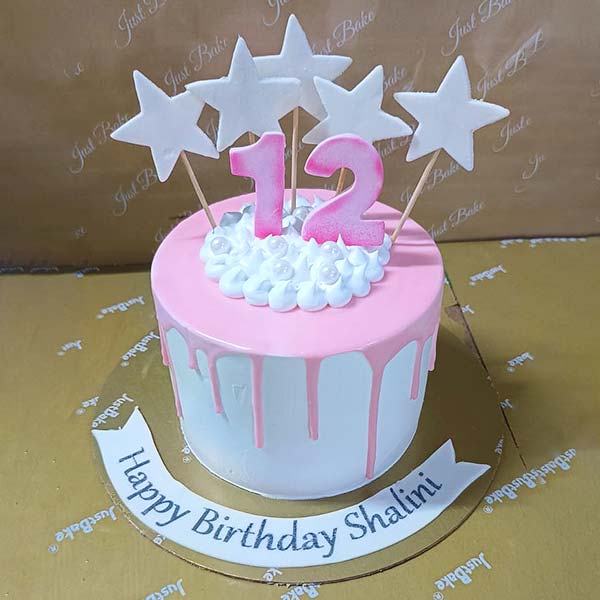 Vanilla Cake With Strawberry Mousse Filling Cake