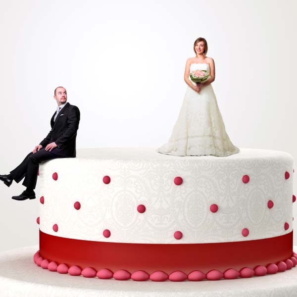 Wedding Cake With Bride And Groom