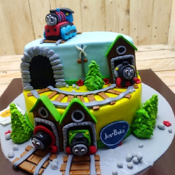 Thomas Train Theme cake