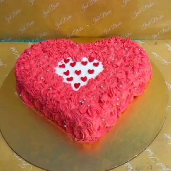 Heart Shape Rose cake