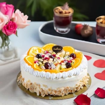 Mixed Fruit Gateaux Valentine Cake