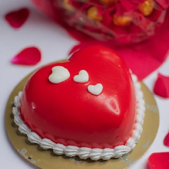 Valentine Cake-Red Heart Cake 300 Grams
