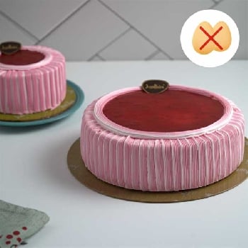 Very-Berry Strawberry Eggless Cake