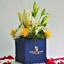 Bouquet Of Roses and Lilys