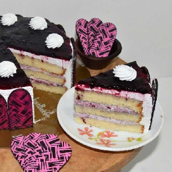  Canadian Blueberry Pastry Cut Piece-8