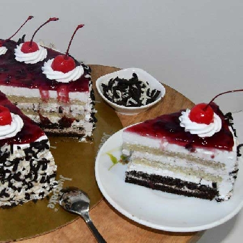 Duet Cake(white and black forest)  Pastry Cut Piece-8