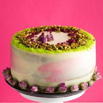 Dry fruits designer cake