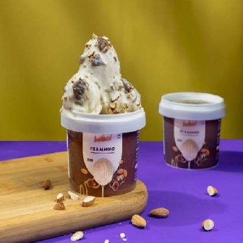 Fig and  Almond Ice cream 250 ml