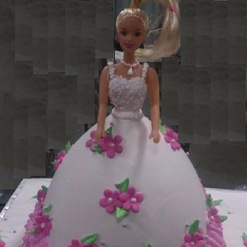 Flower Frills PR05 Doll Theme Cake
