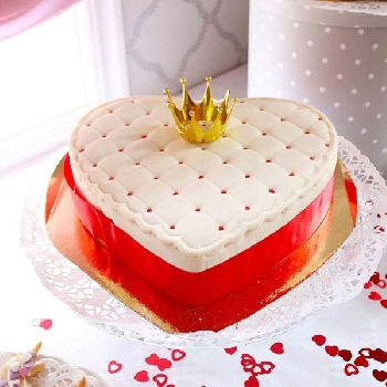 Red Heart Fondant Cake