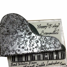 Piano Cream Finish Cake