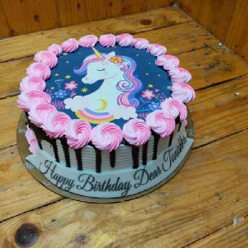 Pinky Unicorn Cake