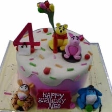 Pooh and Friends Fondant Cake