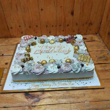 Rectangular Shape Vanilla Cake