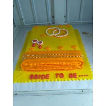 Saree Cake With Jewellery