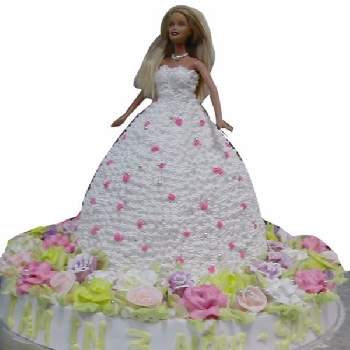 White Fluffy Gown Doll Theme Cake
